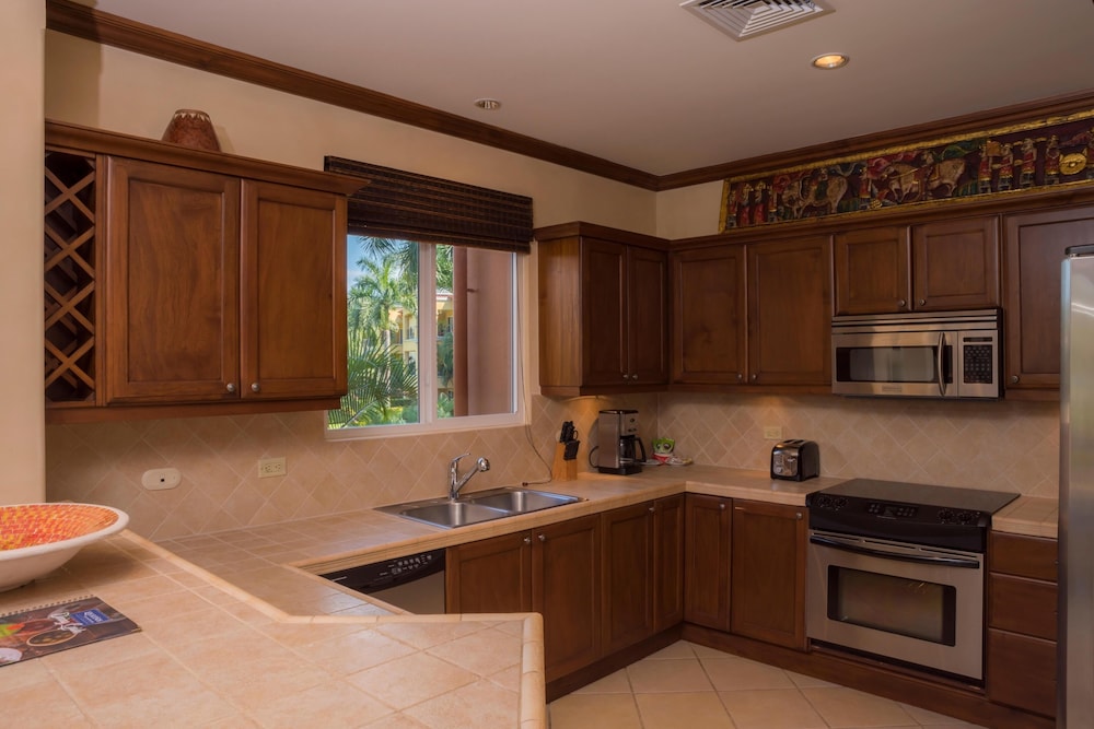 Bay Residence 7C - 3 bdr 2 Bath view 2