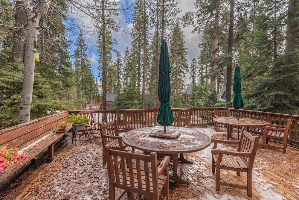 Tahoe Pines Beach Retreat 3 Bedroom Home