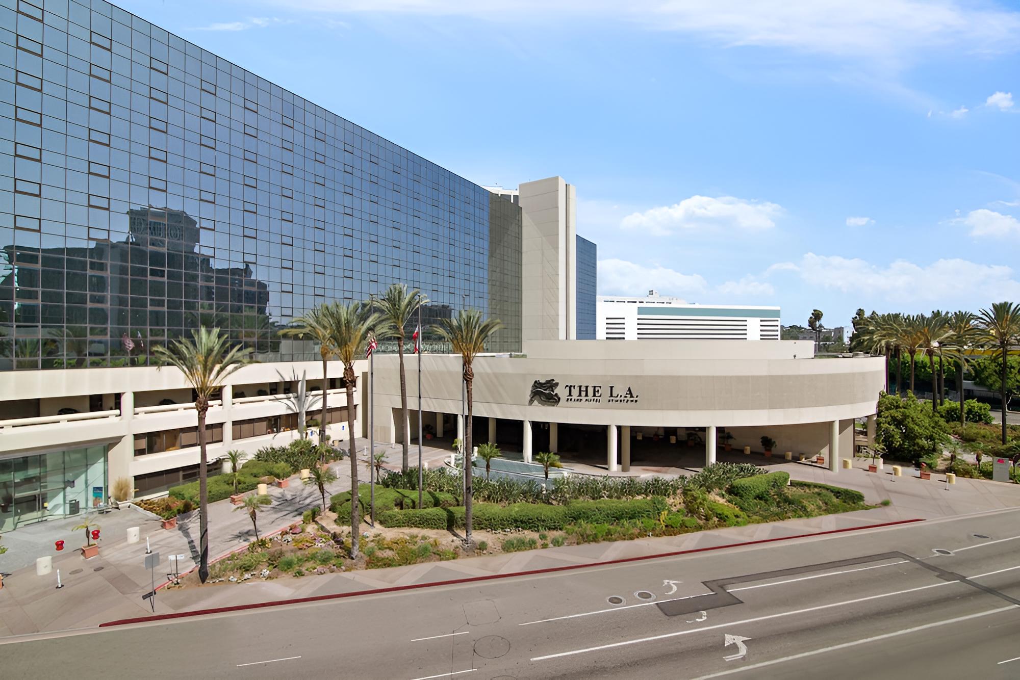 The LA Grand Hotel Downtown - Image 3