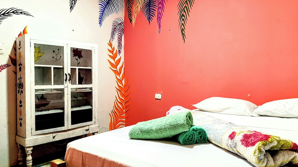 CASA GLORIA HOSTAL