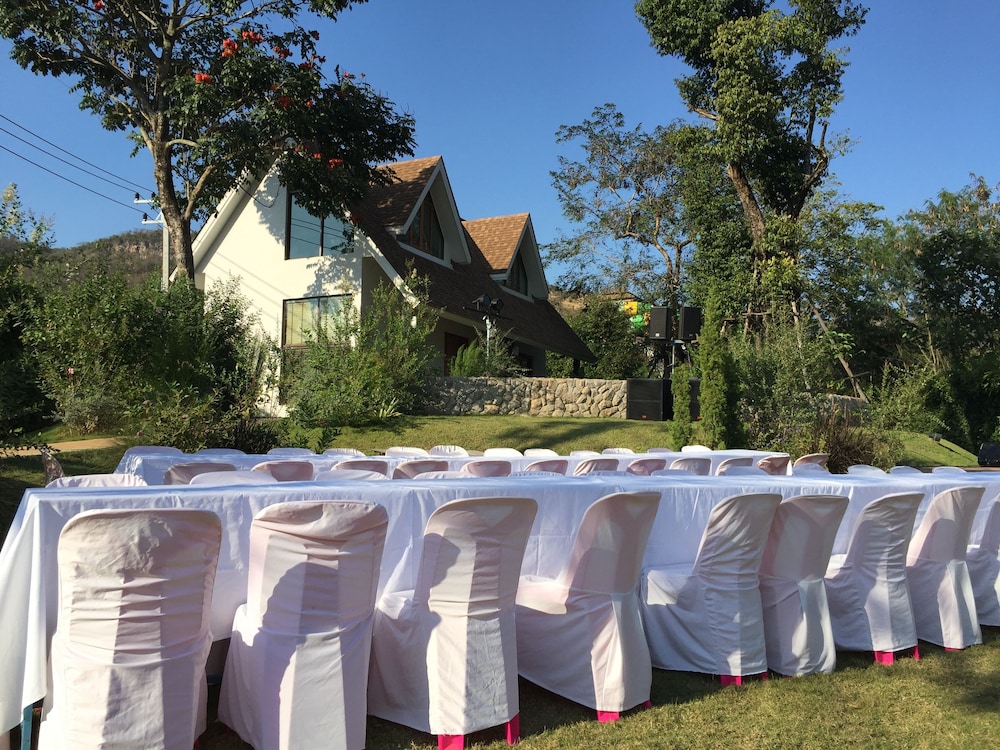 Prairie Hills Resort