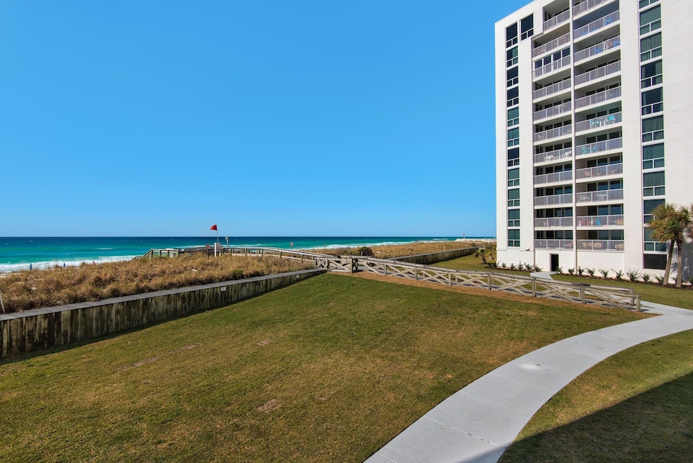 Shoreline Towers 1022