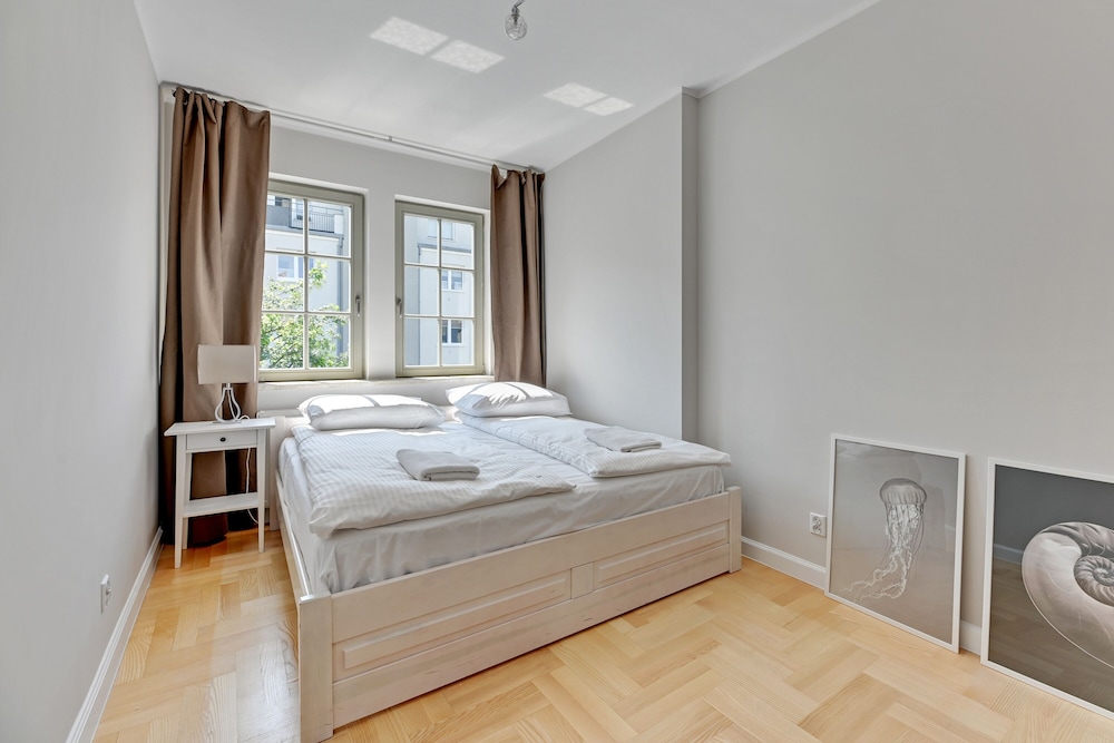 Grand Apartments