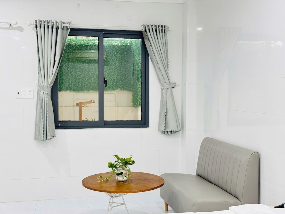 Hotel Duong Dong Town