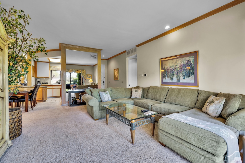Isleta Vista Getaway
