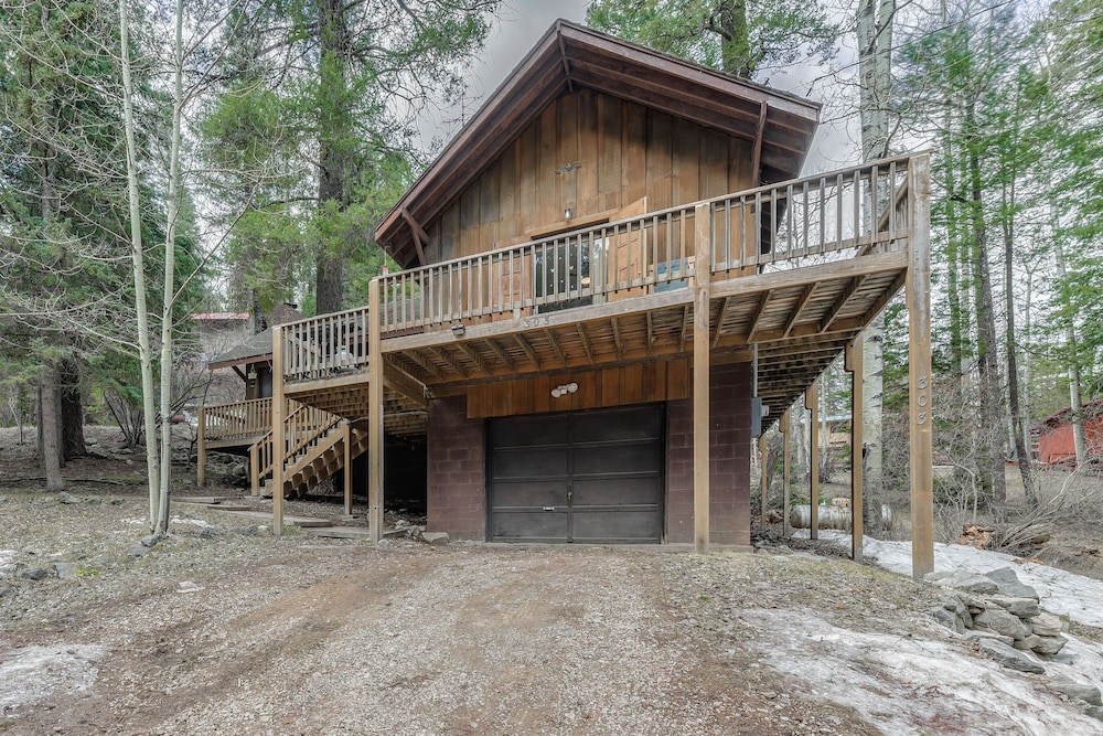 Cloudcroft Cabin Vacation Rental: 3 Mi to Skiing! view 5