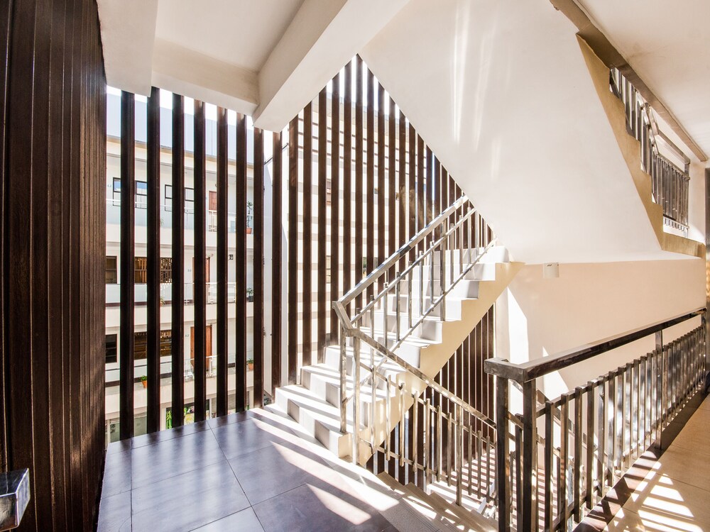 Cebu Vacations - OYO 443 Maria Cristina Arcade Suites - Property Image 12