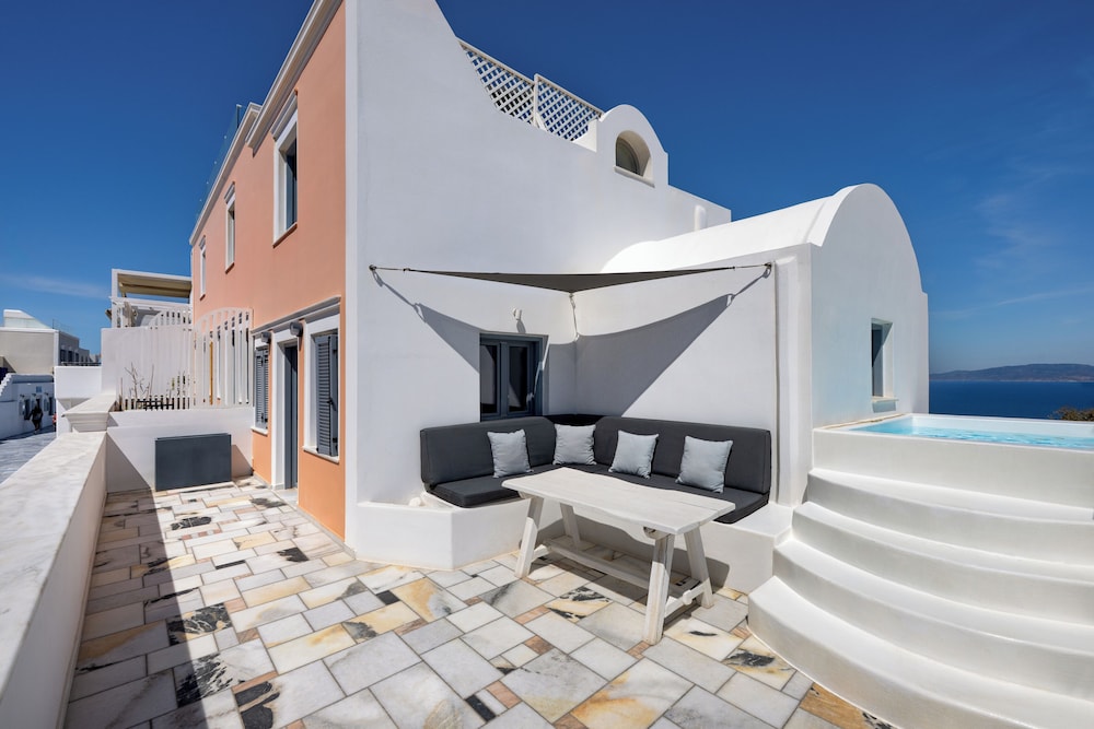 ArmonOia Suites