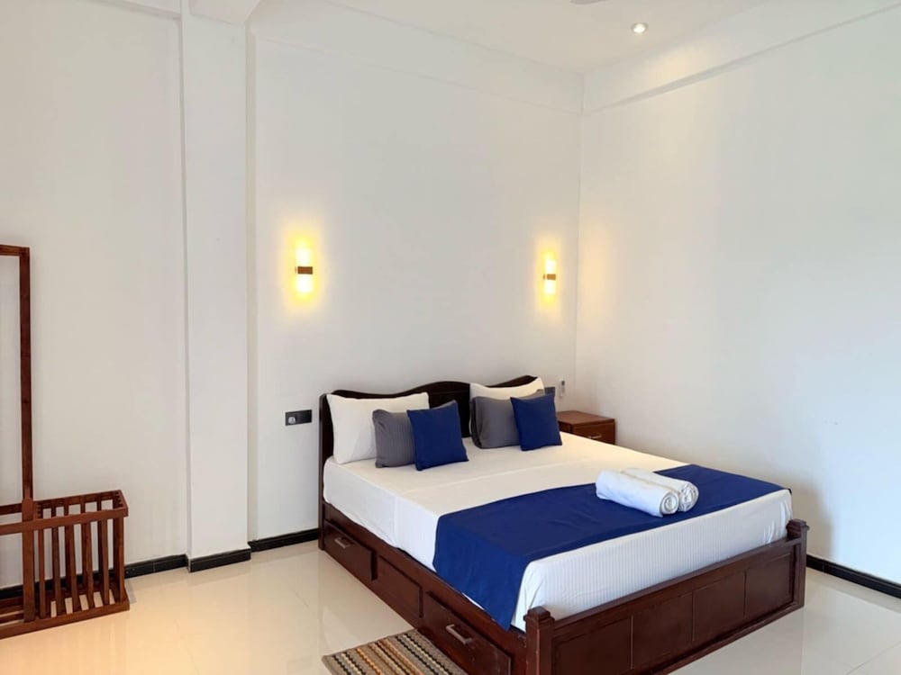 Asai surf inn Arugambay
