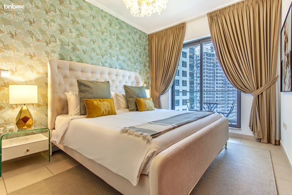2 Min to Dubai Mall 1 BR