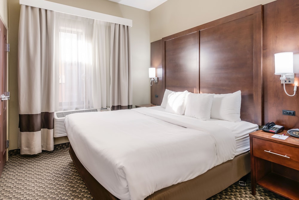 Fort Stockton Vacations - Comfort Suites Fort Stockton - Property Image 3
