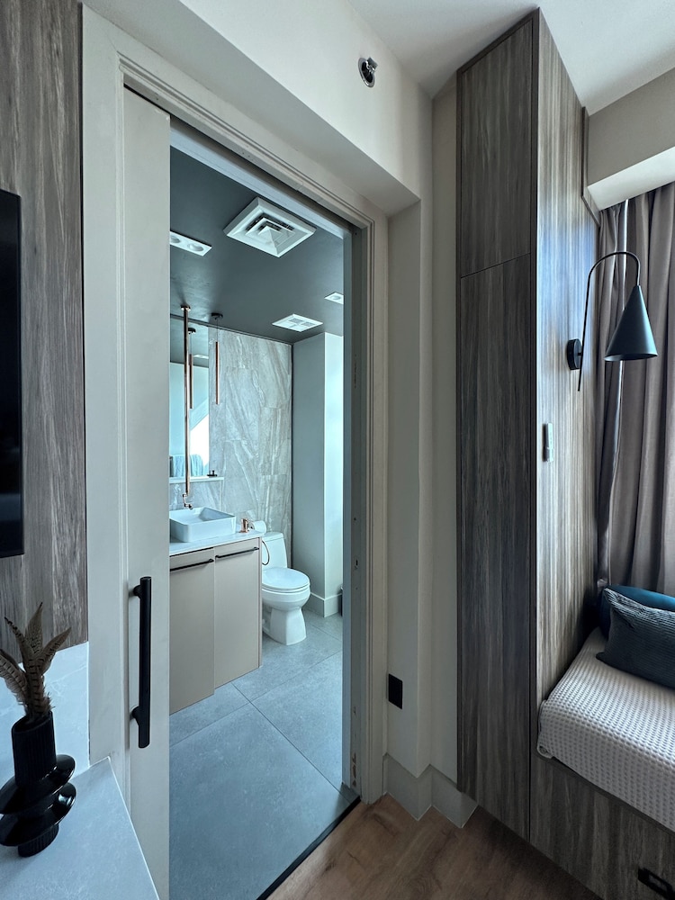 AKA Brickell Studio Free Parking by Palermo Home