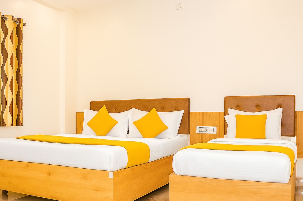 Hotel Radhika