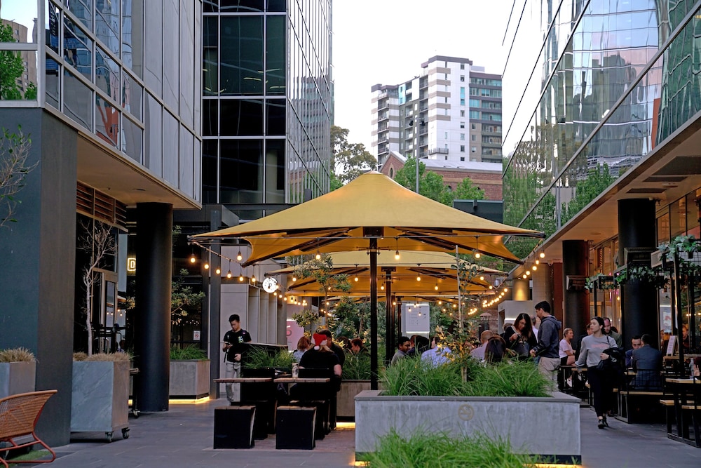 2-BRM Apartment Yarra River View Skyline