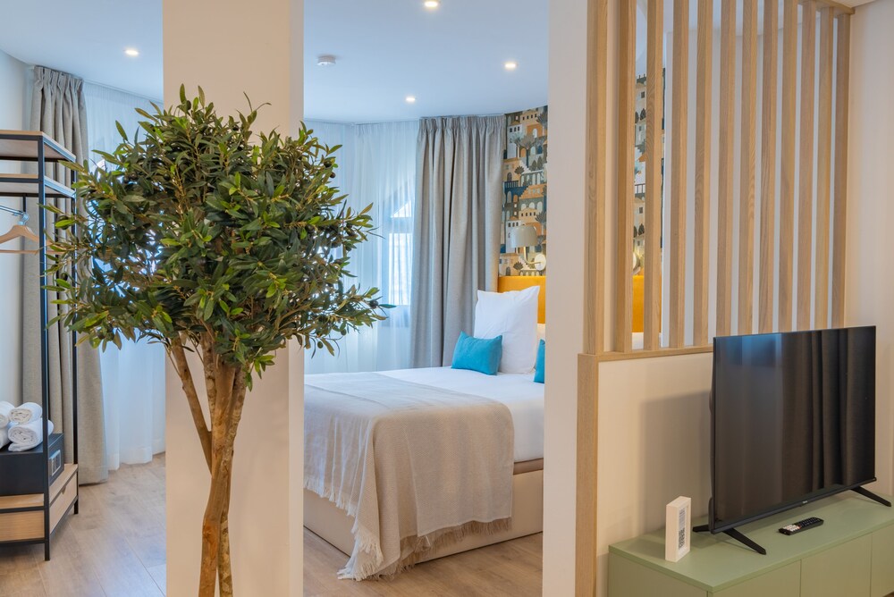 Feelathome Atarazanas Apartments 12