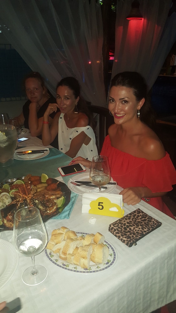 Luz de Luna Hotel & Spanish Restaurant