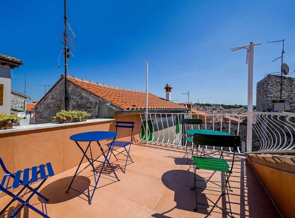 Smart and Cozy Downtown Rovinj Nooks