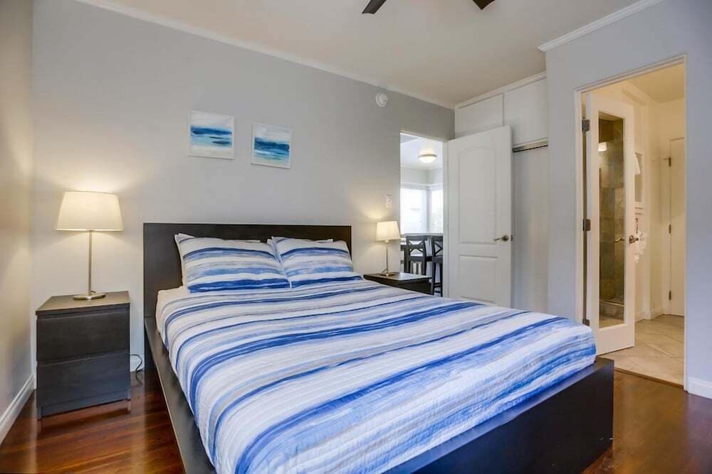 Manhattan Shores 1C