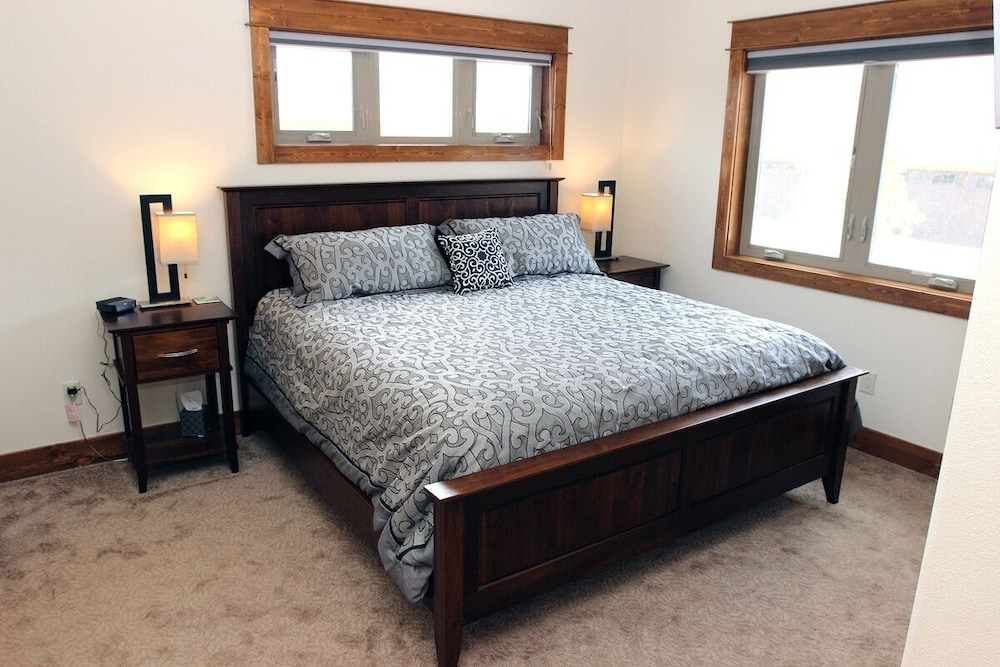 Kiowa Home - Gorgeous Townhome With Amazing Mountain Views 3 Bedroom Townhouse view 2