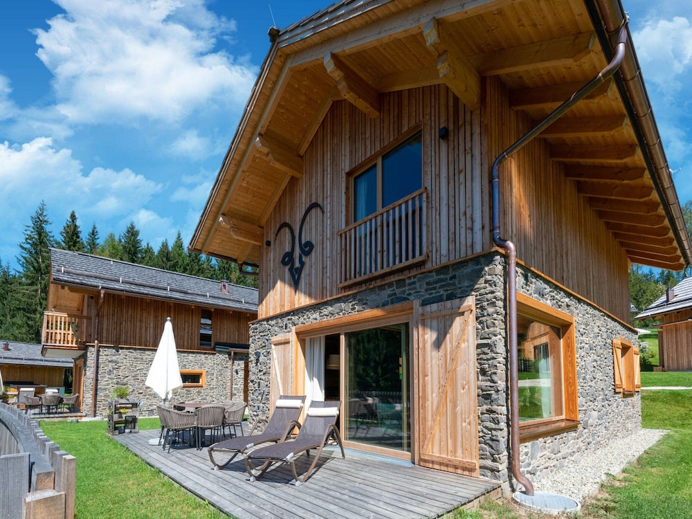 Appealing Chalet in Wolting With Sauna