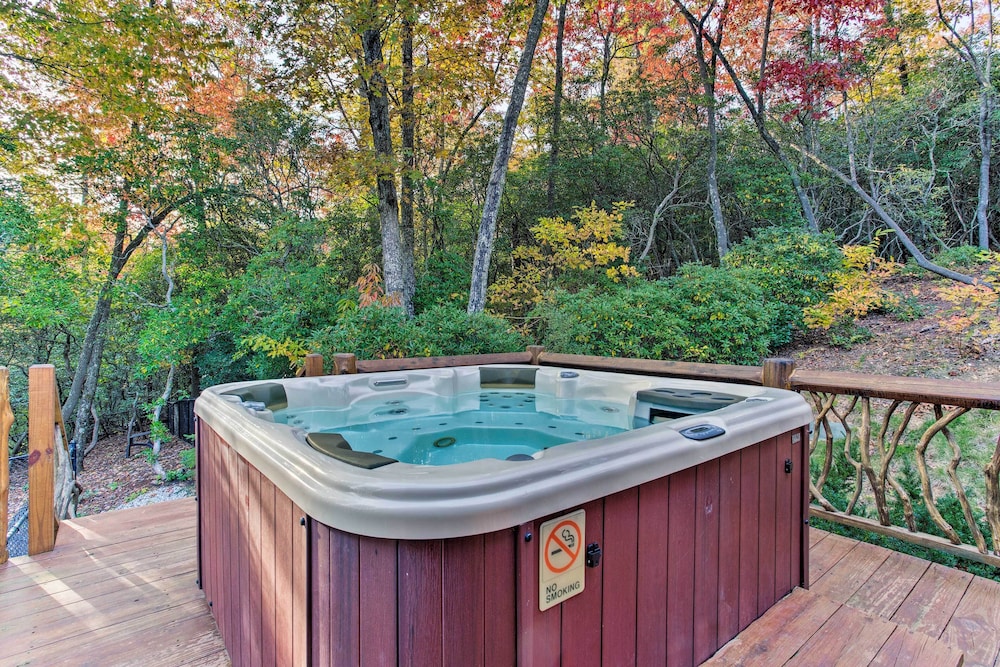 'peaceful Getaway' Penrose Cabin w/ Hot Tub & Pond view 3