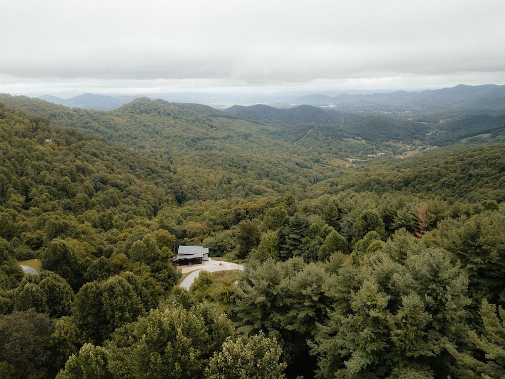 Luxury Retreat in the Clouds Jaw-dropping Views