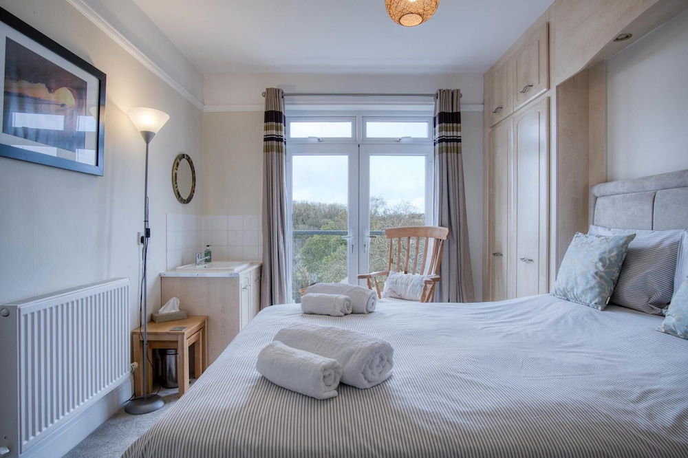 Little Glen - 3 Bedroom Holiday Home - Tenby
