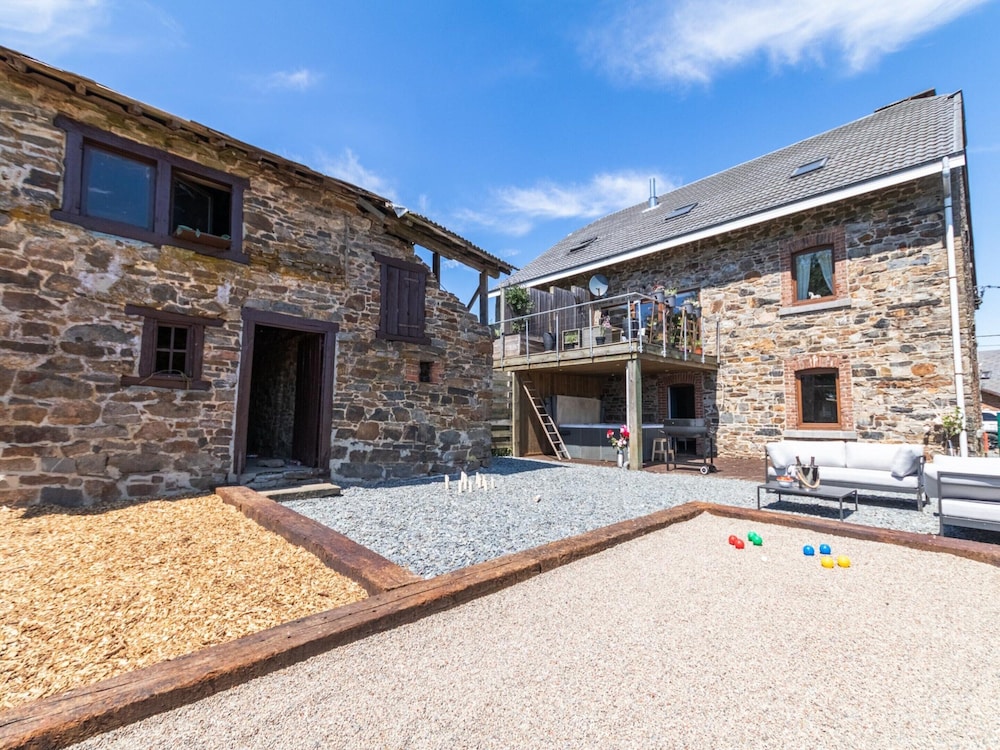 Country House Near Coo Waterfalls With Jacuzzi