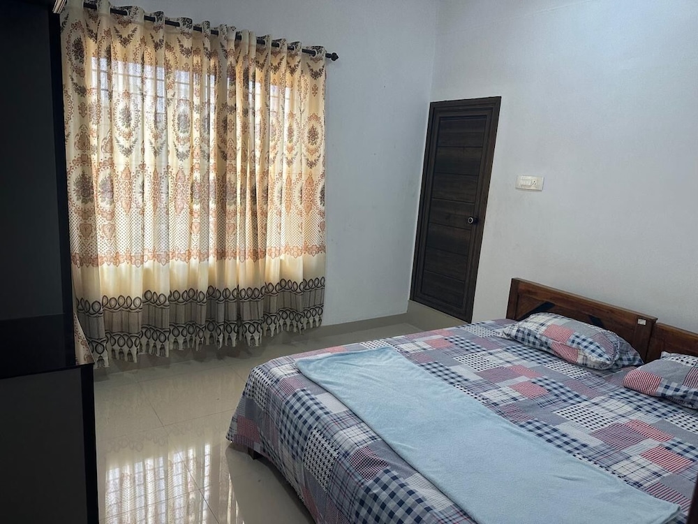 Attiri Apartments