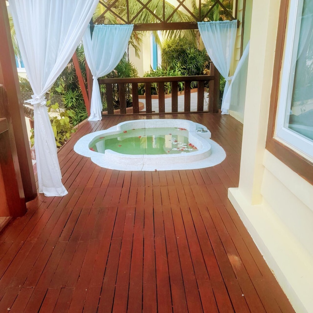 Try Palace Resort Sihanoukville