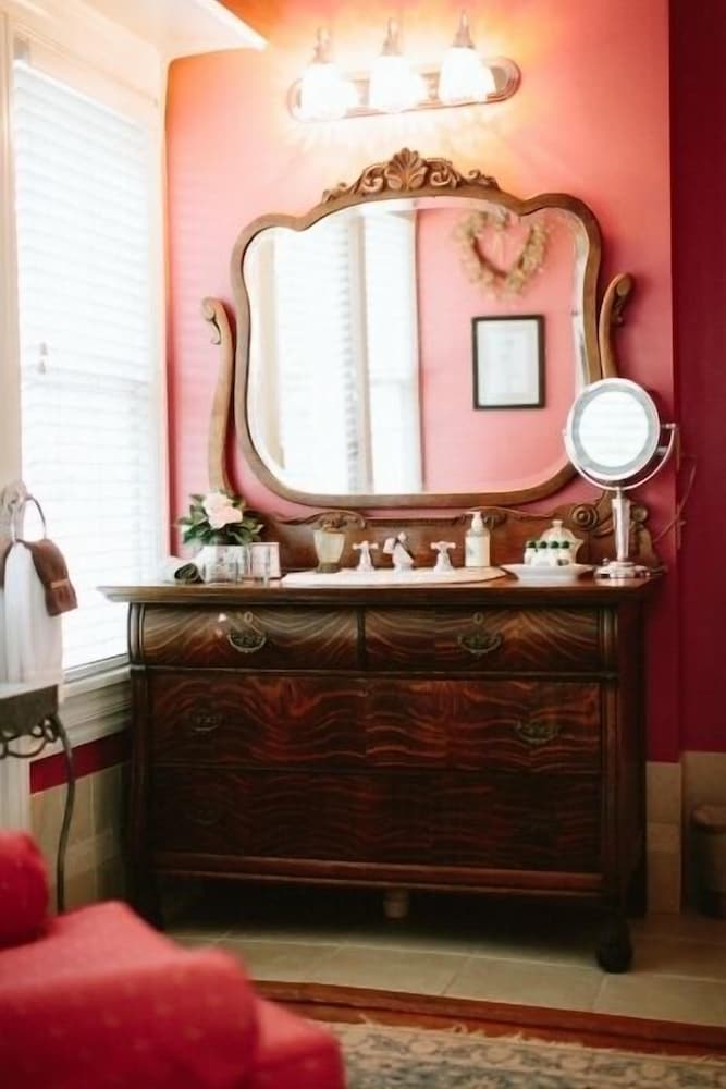 Chestnut Street Inn B&B