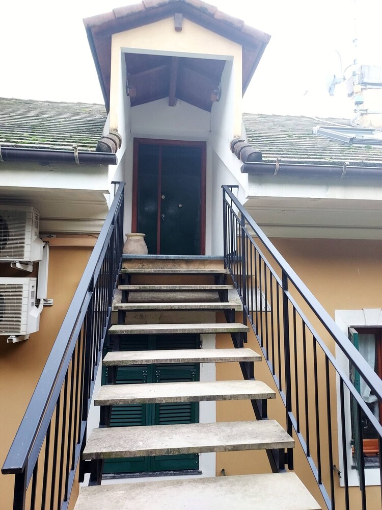 Elli Top's House for Trip to Portofino, 5 Terre view 3