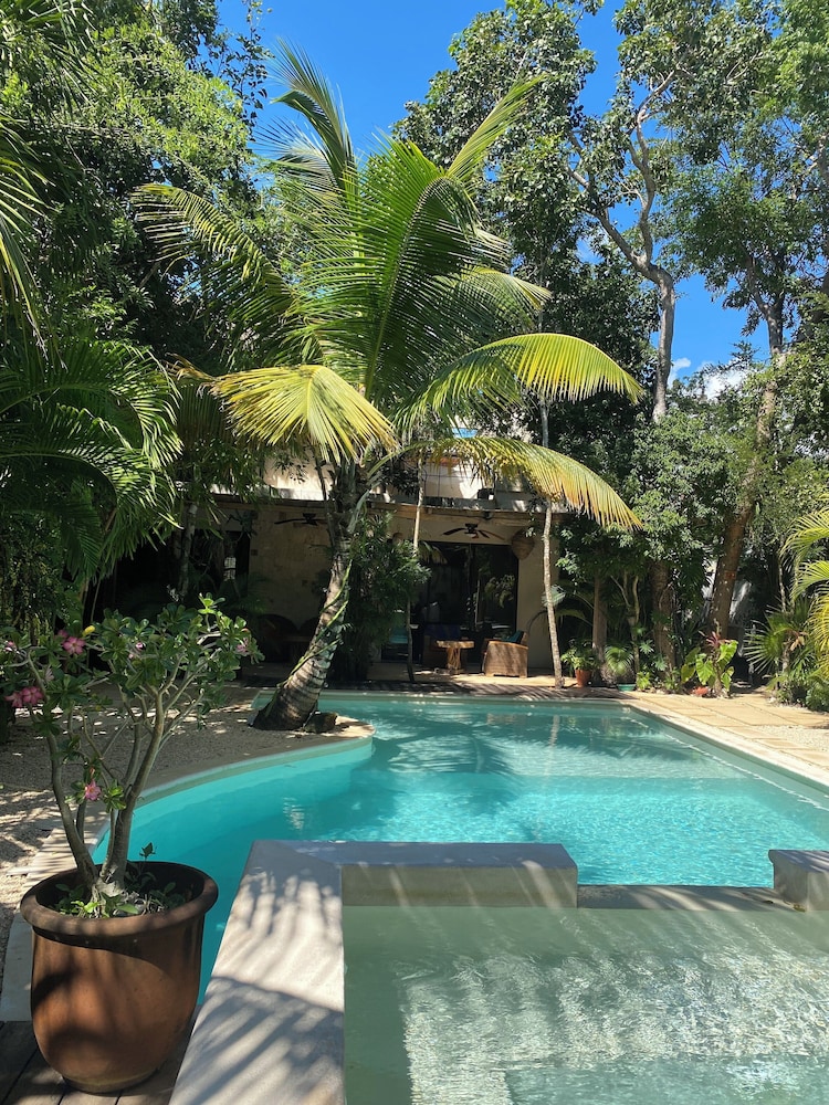 TRECE LUNAS TULUM