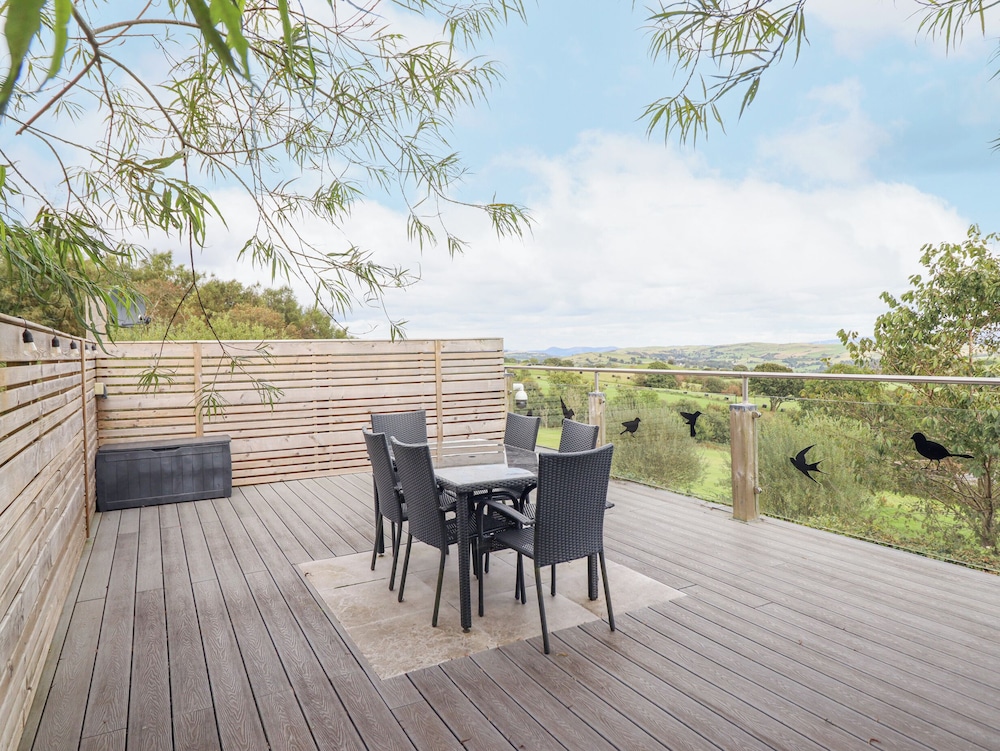 Hilltop Lodge
