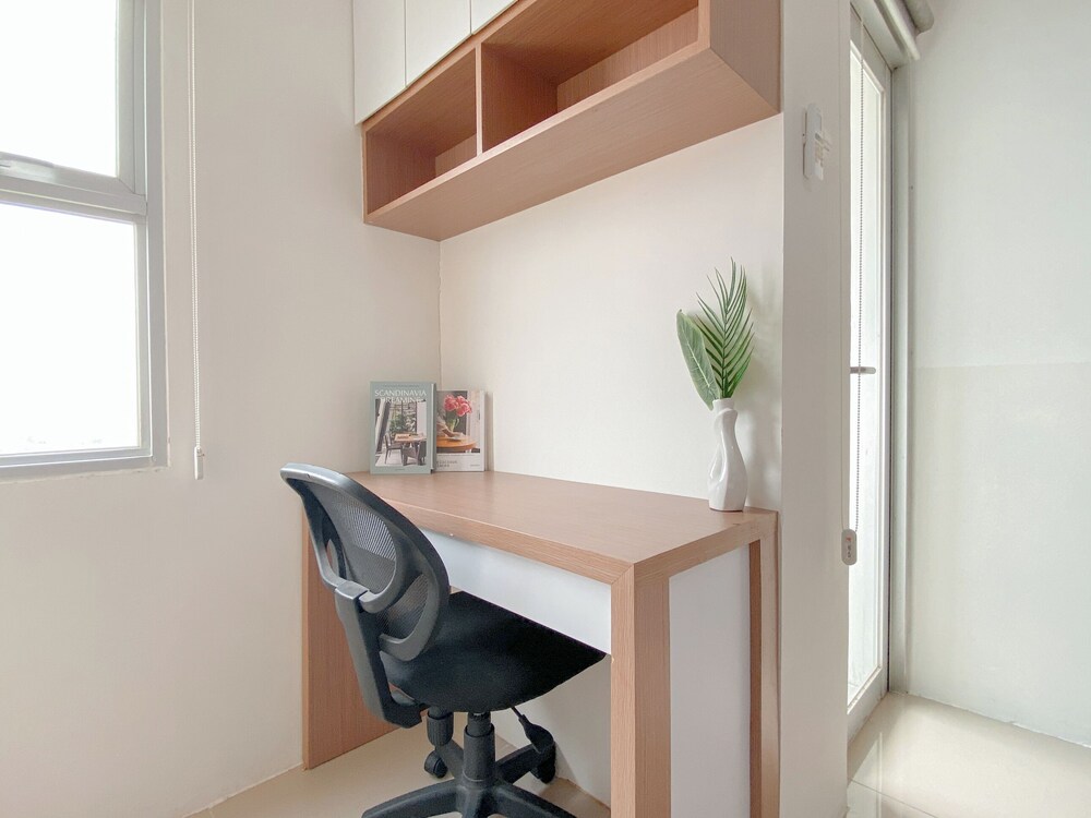 Simple And Cozy Studio At Urbantown Serpong Apartment