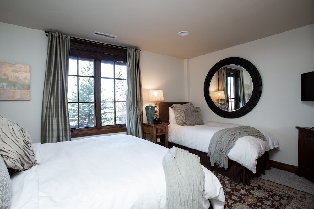 Stag Lodge at Deer Valley Resort - Seven Bedroom Residence with Spa #35 7 Condo