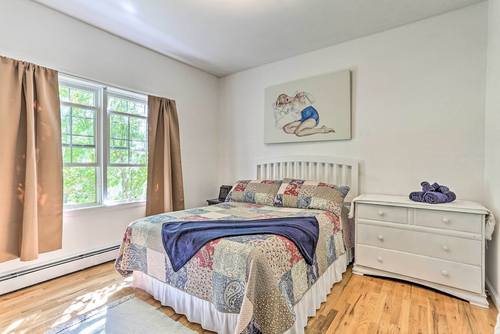 Pet-friendly Grand Pine Bush Retreat on 2 Acres! - Property Image 22