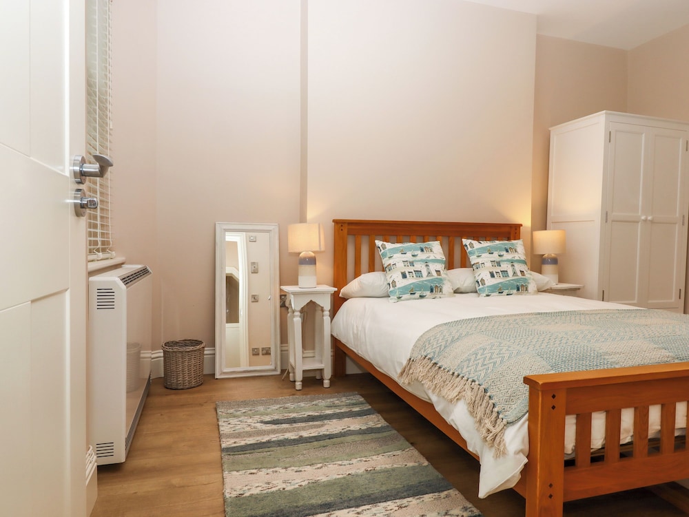 1 Sea Otter House