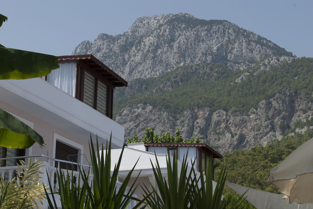 Bamont Villas