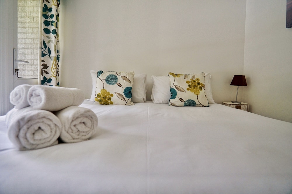 Special 2 Bedroom Home In White Cross