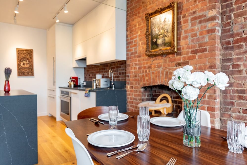 Hawthorn II by Rove Travel 3BR Apartment