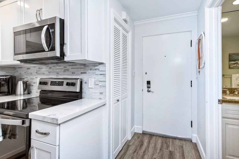 La Costa Gem - Condo for 3!