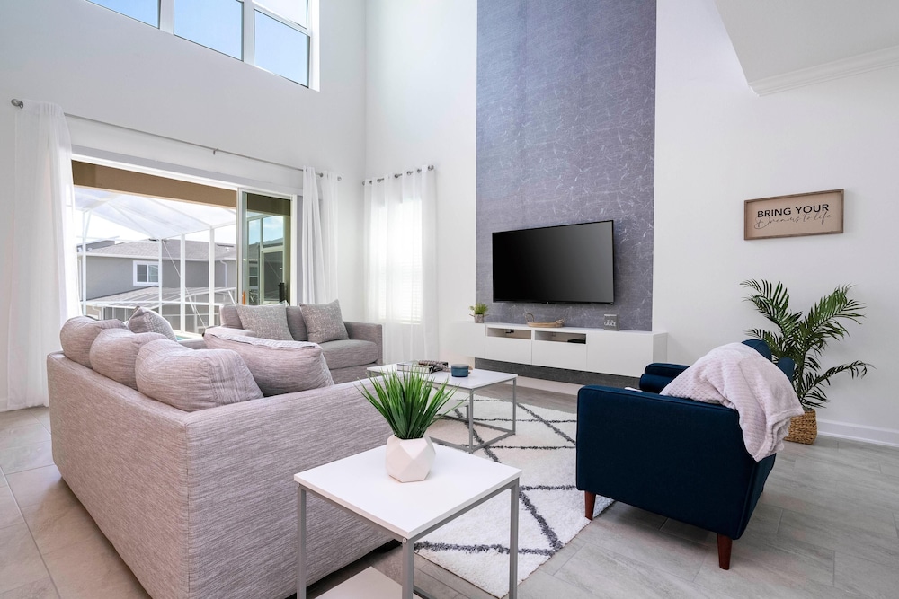 1153 KS -luxury Oasis 5BR 5BA Home Private Pool