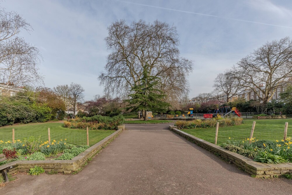Hemingford Road IV by Onefinestay