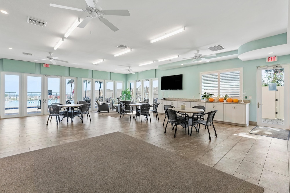 Hacienda del Sol II 506