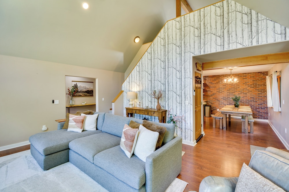Hot Tub & Deck: Cabin Near Dtwn Alma & Breck