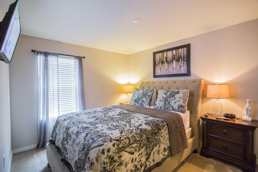 5135 Compass Bay view 4
