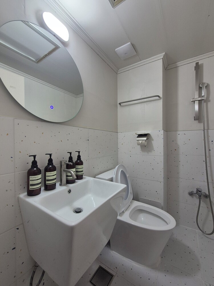 AnOn hostel