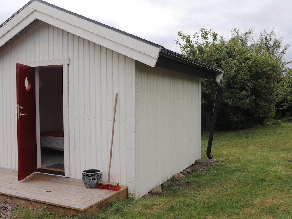 7 Person Holiday Home in Tvaaker