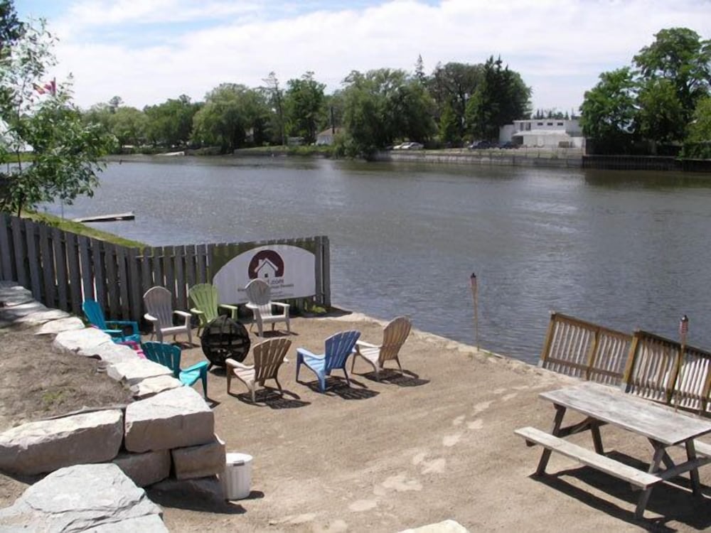 Riverfront Cottages